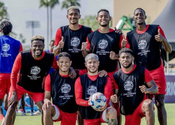 El ilusionado Panamá busca unos históricos cuartos de final ante el abatido Bolivia