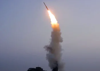 Corea del Norte confirma el ‘éxito’ de una prueba de lanzamiento de misiles tácticos