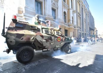 policía