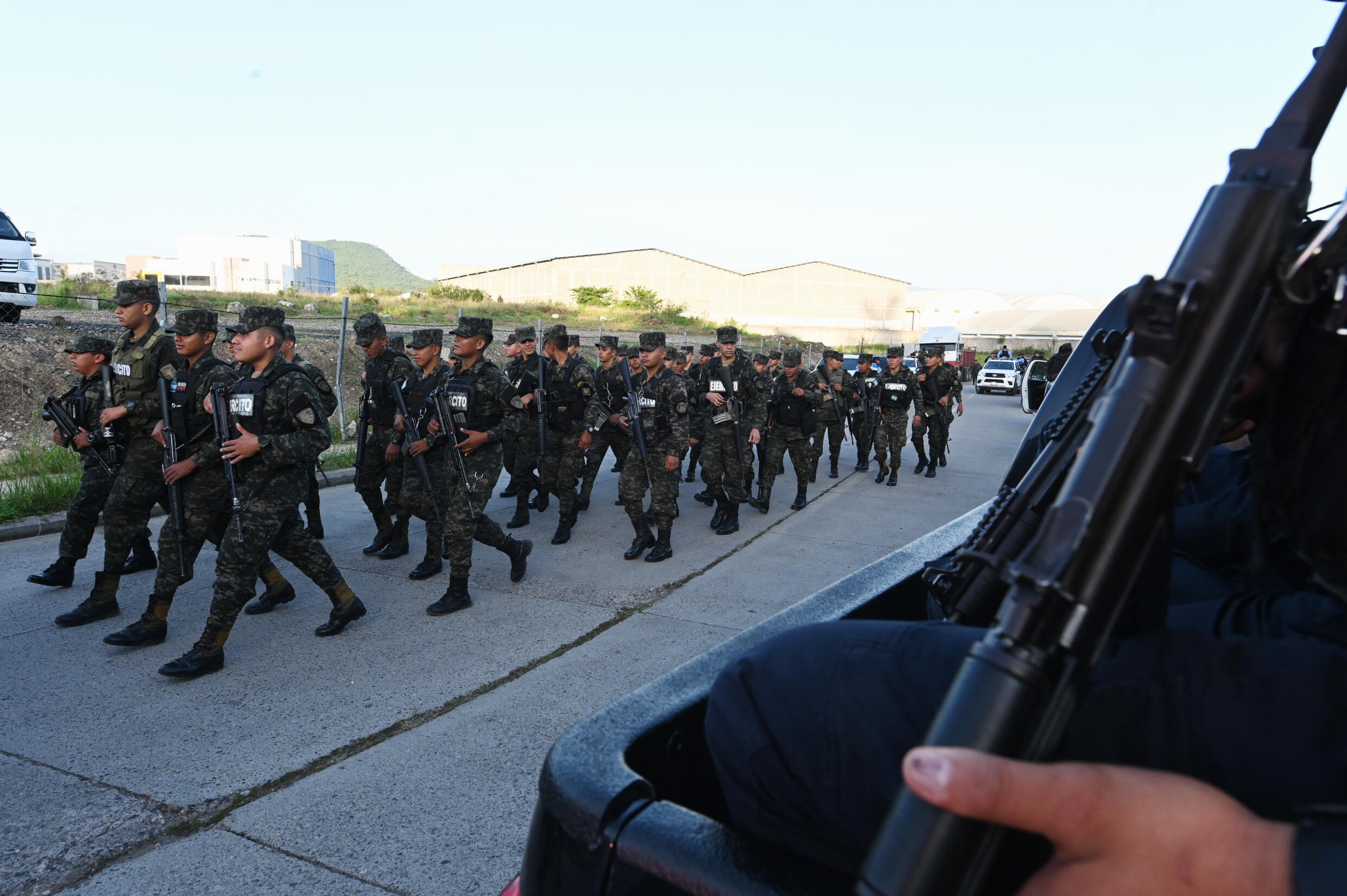Honduras despliega miles de policías y militares ante ola de crímenes