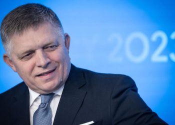 Primer ministro eslovaco dice que habría ido a Moscú con Orban si su salud lo hubiera permitido