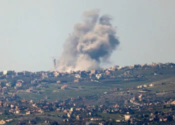 El Hezbolá libanés afirma que lanzó salvas de cohetes contra el norte de Israel