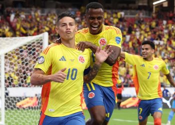 Con James en alto nivel, Colombia golea 5-0 a Panamá y avanza a semis de Copa América