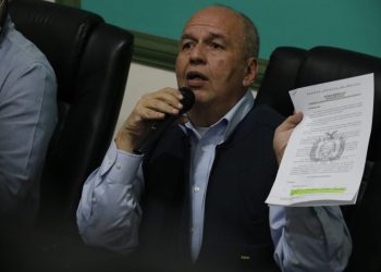 Cae en EEUU exjefe de gabinete de Murillo por conspiración y transferencia irregular de dinero