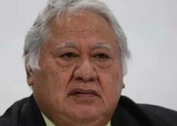 Líder de Samoa se dice ‘elegido por Dios’ y se aferra al poder
