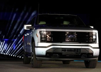 Ford prevé que el 40% de sus ventas en 2030 serán vehículos eléctricos