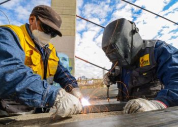 Empieza trabajo para elevar las barandas del Puente de Las Américas