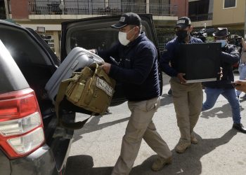 Hallan armas en casa de Murillo en Tiquipaya y ‘relación bancaria’ con Méndez