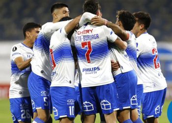 Universidad Católica a octavos de Libertadores al ganar 2-0 al Atlético Nacional
