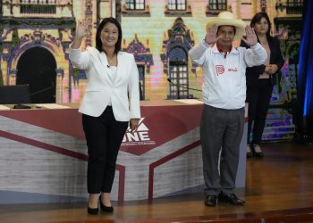 Fujimori acusa a Castillo de promover la violencia, éste la apunta por corrupción
