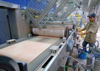 El Gobierno eleva los aranceles de importación para cerámica y vidrio