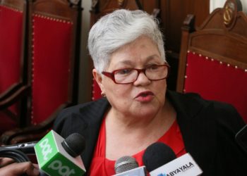 Expulsión a senadora Salame