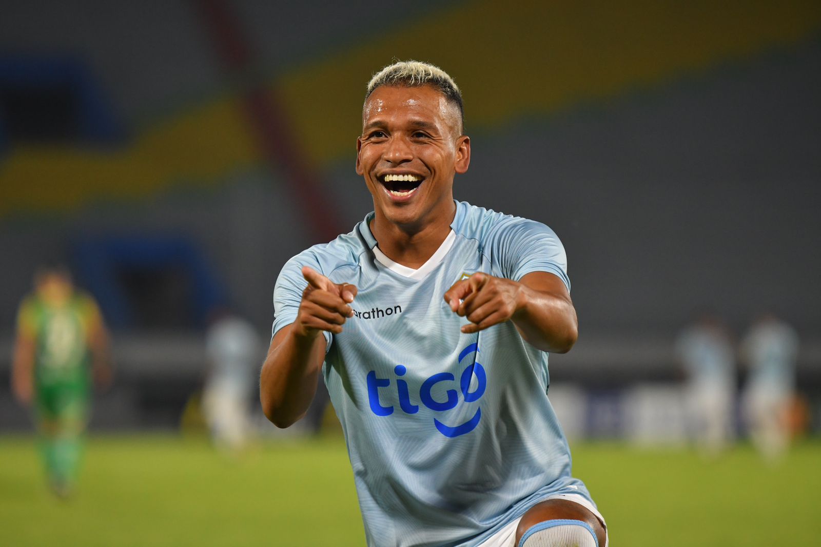Jair Reinoso anota un triplete en la victoria de Aurora (5-0) ante Mamoré