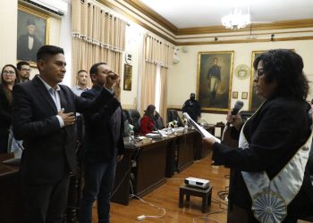 Tras casi un mes de crisis, el Concejo de Cochabamba ya tiene nueva directiva