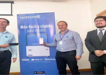 Ejecutivos de Libélula y ATC Red Enlace en la presentación de Contacto POS.