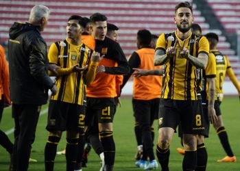 Un pálido The Strongest le gana a Wilster y amplía su ventaja en la cima