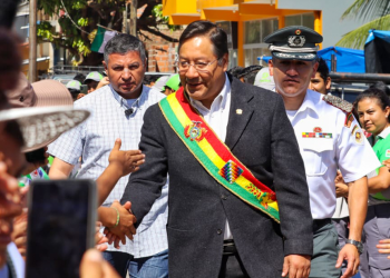 Arce anuncia hospital, escuelas, puentes y doble vía en ‘territorio’ de Morales: Villa Tunari