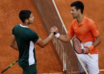 ‘Djokovic es el favorito’, dice Alcaraz sobre la ‘semi’ de Roland Garros