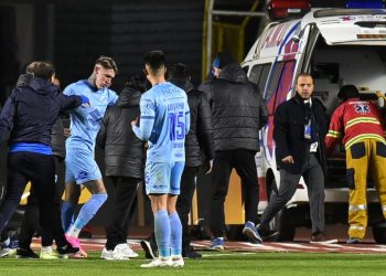 Bentaberry, defensor de Bolívar, sufrió una lipotimia en el juego ante Cerro