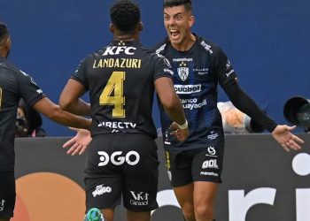 Independiente Del Valle golea 3-0 a Corinthians y avanza a octavos de Libertadores
