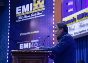 Vicepresidente da charla a militares venezolanos en La Paz