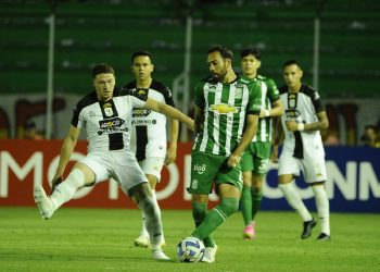 Oriente Petrolero cae ante Tacuary por la Copa Sudamericana