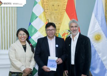 Se presentó el título ‘La cuestión Malvinas: una hoja de ruta’, en la Cancillería