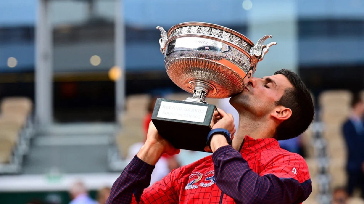 Djokovic regresa a la cumbre de la ATP, Nadal cae por debajo del Top-100