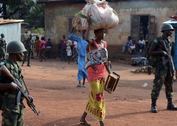 Al menos 46 muertos en ataque de un campamento de desplazados en RDCongo