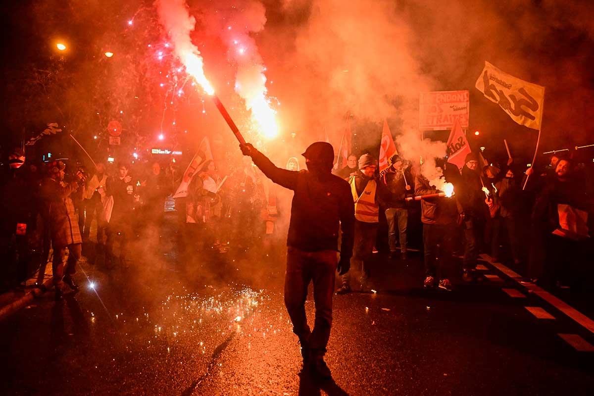 protestas_por_reforma_de_pensiones_en_francia.jpg