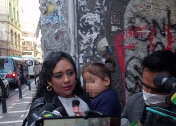 Coimas en el MMAyA: Cortez declara ante la Fiscalía y pide protección a testigos