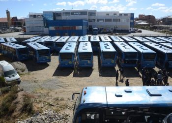 Los buses municipales se encuentran en un garaje de la Subalcaldía del Distrito 1.