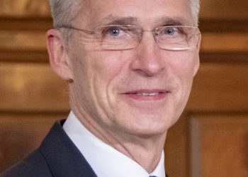 Jefe de OTAN espera que ofensiva de Ucrania obligue a Rusia a negociar