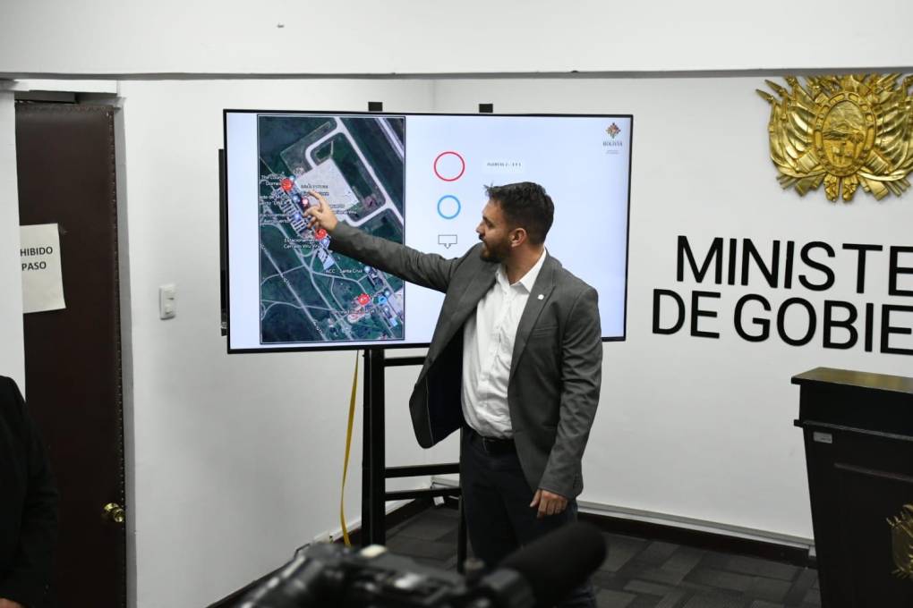 Ministro revela que menor depositaria del ‘narcovuelo’ ya recibió más de ocho envíos en 2021