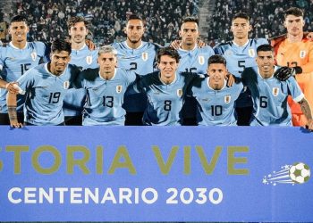 El Uruguay de Bielsa se estrena con goleada y buen fútbol