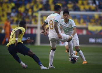 La selección boliviana sin vocación ofensiva pierde ante Ecuador (1-0)