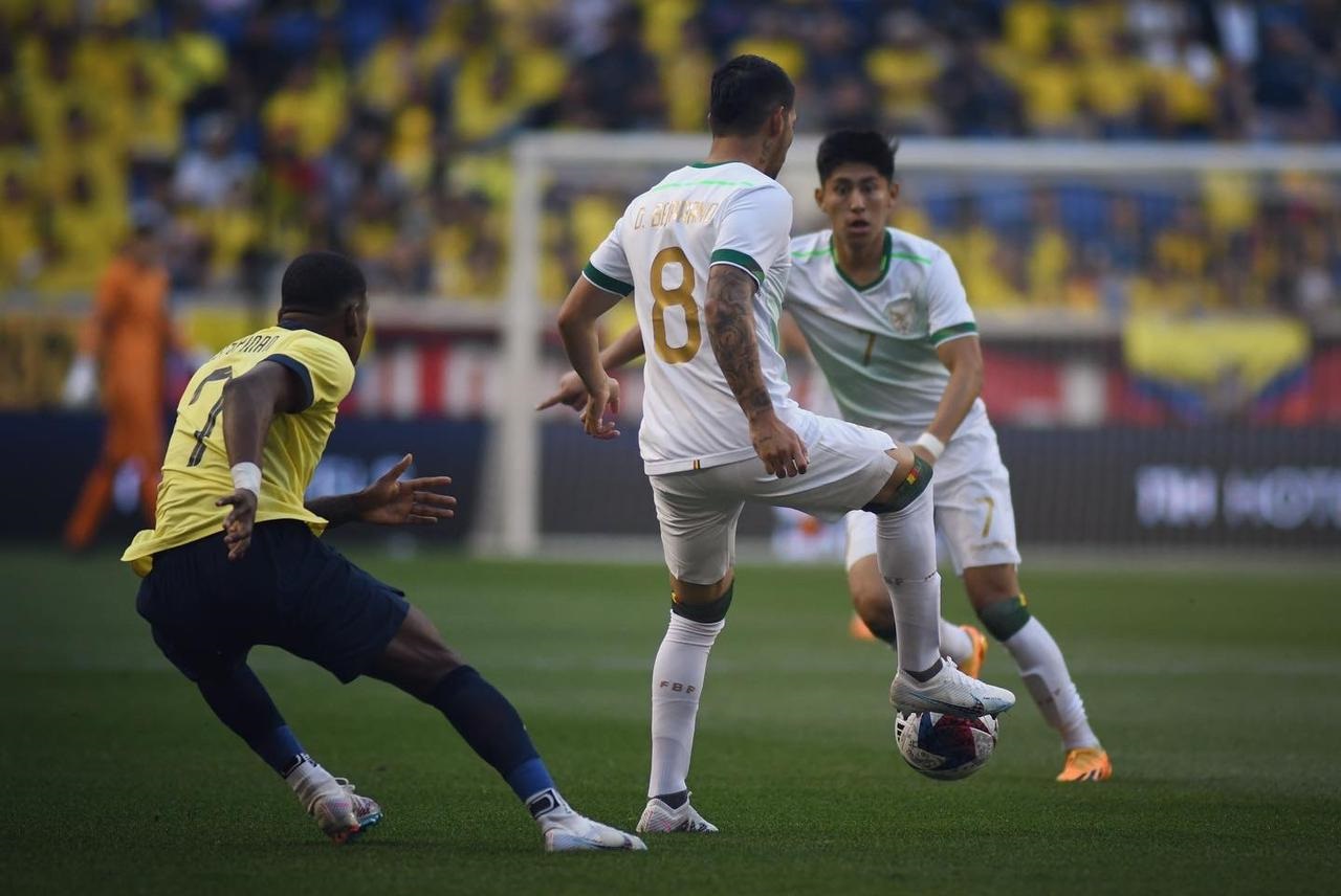 La selección boliviana sin vocación ofensiva pierde ante Ecuador (1-0)
