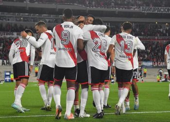 River se impone y escapa rumbo al título argentino