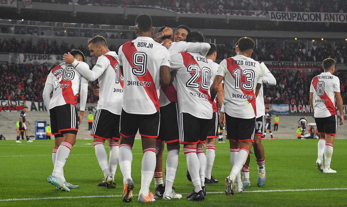 River se impone y escapa rumbo al título argentino