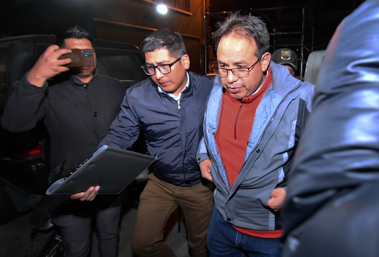El exviceministro Valda es enviado a la cárcel por cinco meses por el caso Coimas