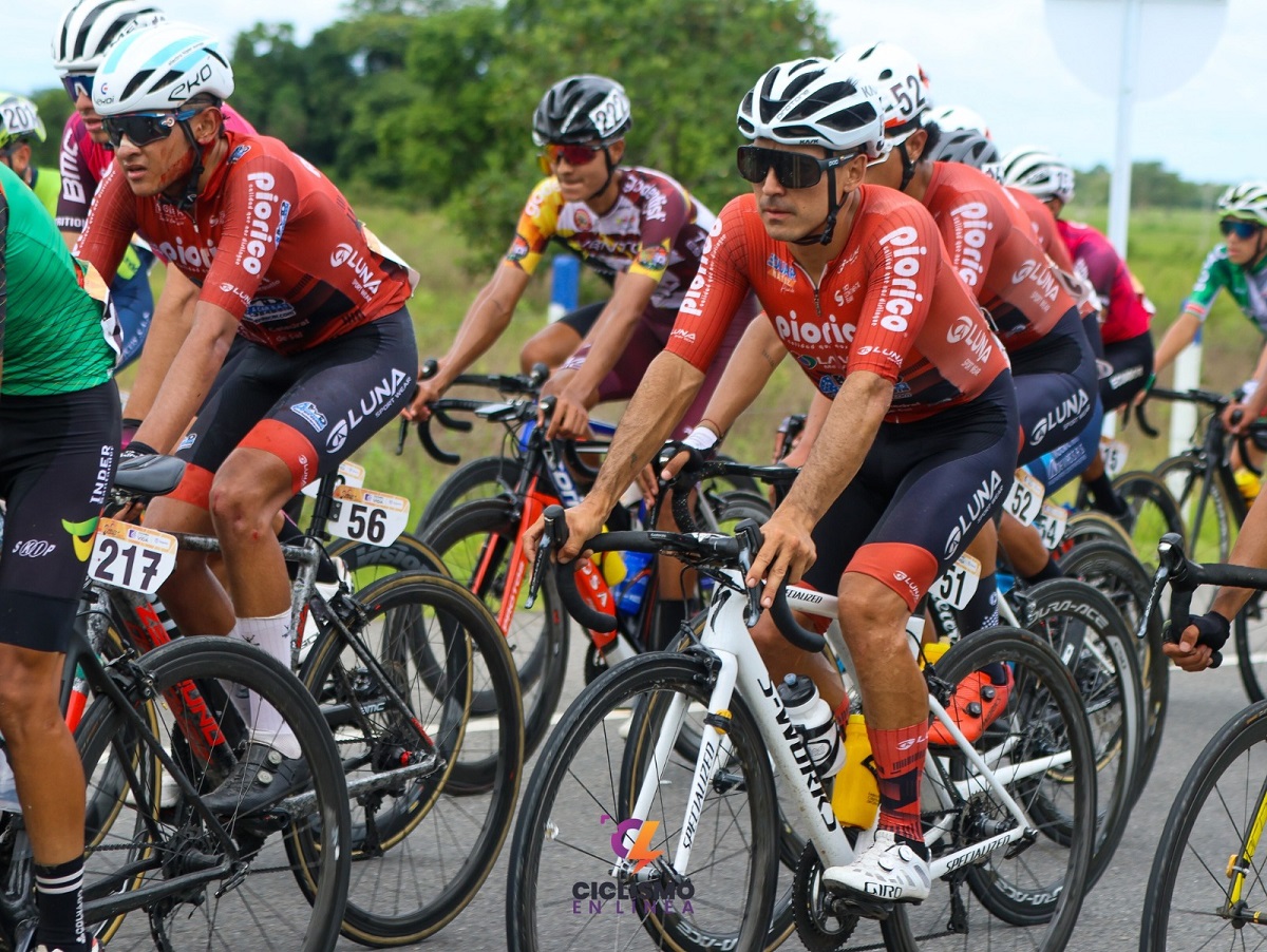 Castiblanco se mete dentro del Top-20 en la Vuelta a Colombia