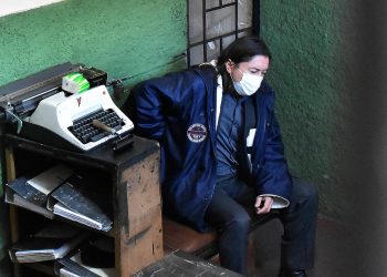 Un juez dicta tres años de cárcel para exdirector de Migración Marcel Rivas, por alertas migratorias