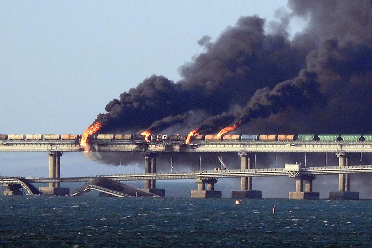 Al menos tres muertos en explosión del puente de Crimea, según investigadores rusos