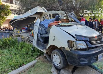 Una triple colisión deja tres fallecidos y al menos 20 heridos en Cochabamba