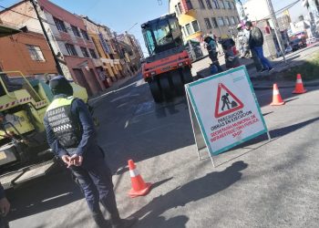 La Alcaldía de La Paz inició el recapeo que abarcará las avenidas Armentia, Sucre hasta la Tejada Sorzano.