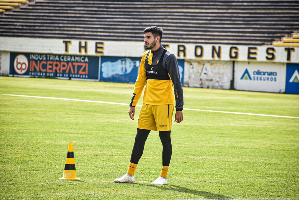 DT Formosinho prueba a José María Carrasco en el mediocampo