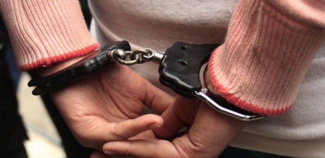 La hermanastra del feminicida fue acusada por encubrimiento.