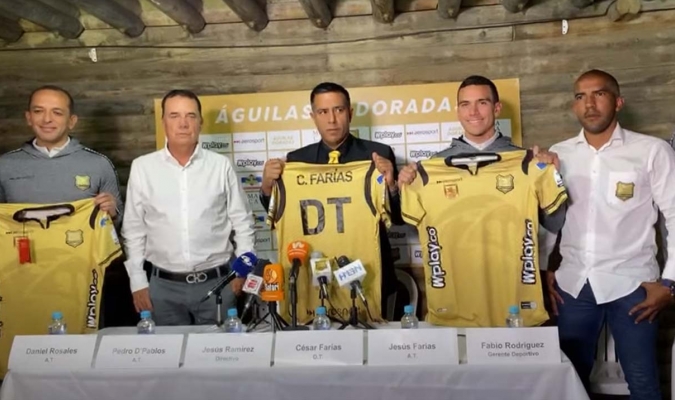 El venezolano César Farías entrenará en Colombia tras atropellada salida de Ecuador