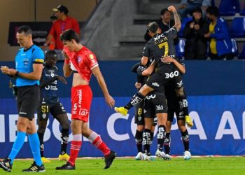 Independiente del Valle gana 3-2 a Argentinos Juniors y remata primero en Grupo E de la Libertadores