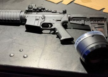La policía militar de Honduras encontró varias armas en las cárceles